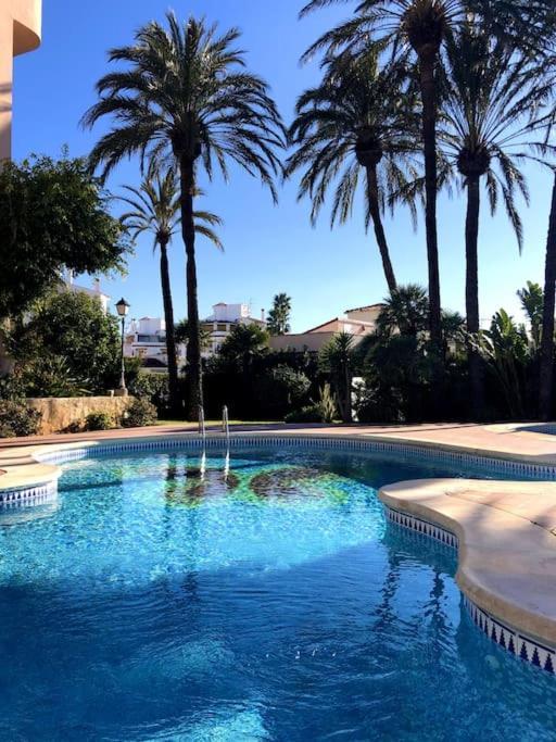 La urbanización cerca del mar Denia Exterior foto