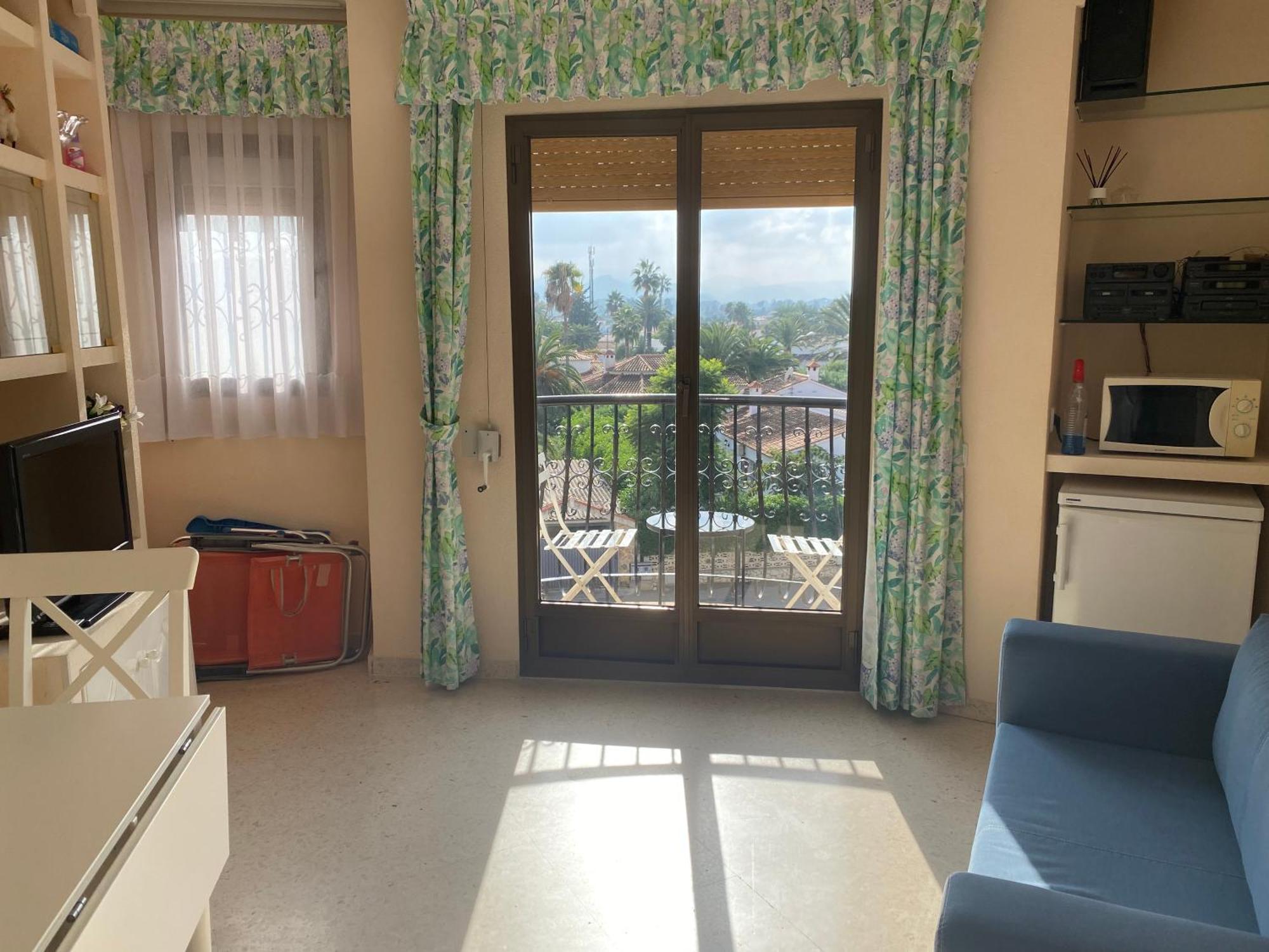 La urbanización cerca del mar Denia Exterior foto